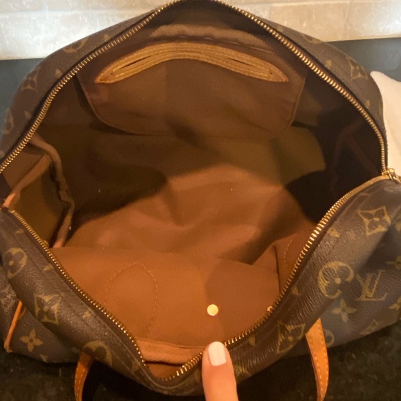 Louis Vuitton Montorgueil PM Monogram Purse - Picture 9 of 16